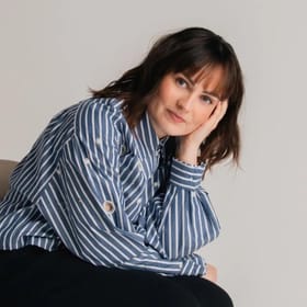 Head shot of Molly Burke