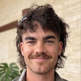 Head shot of Rowan Gunn